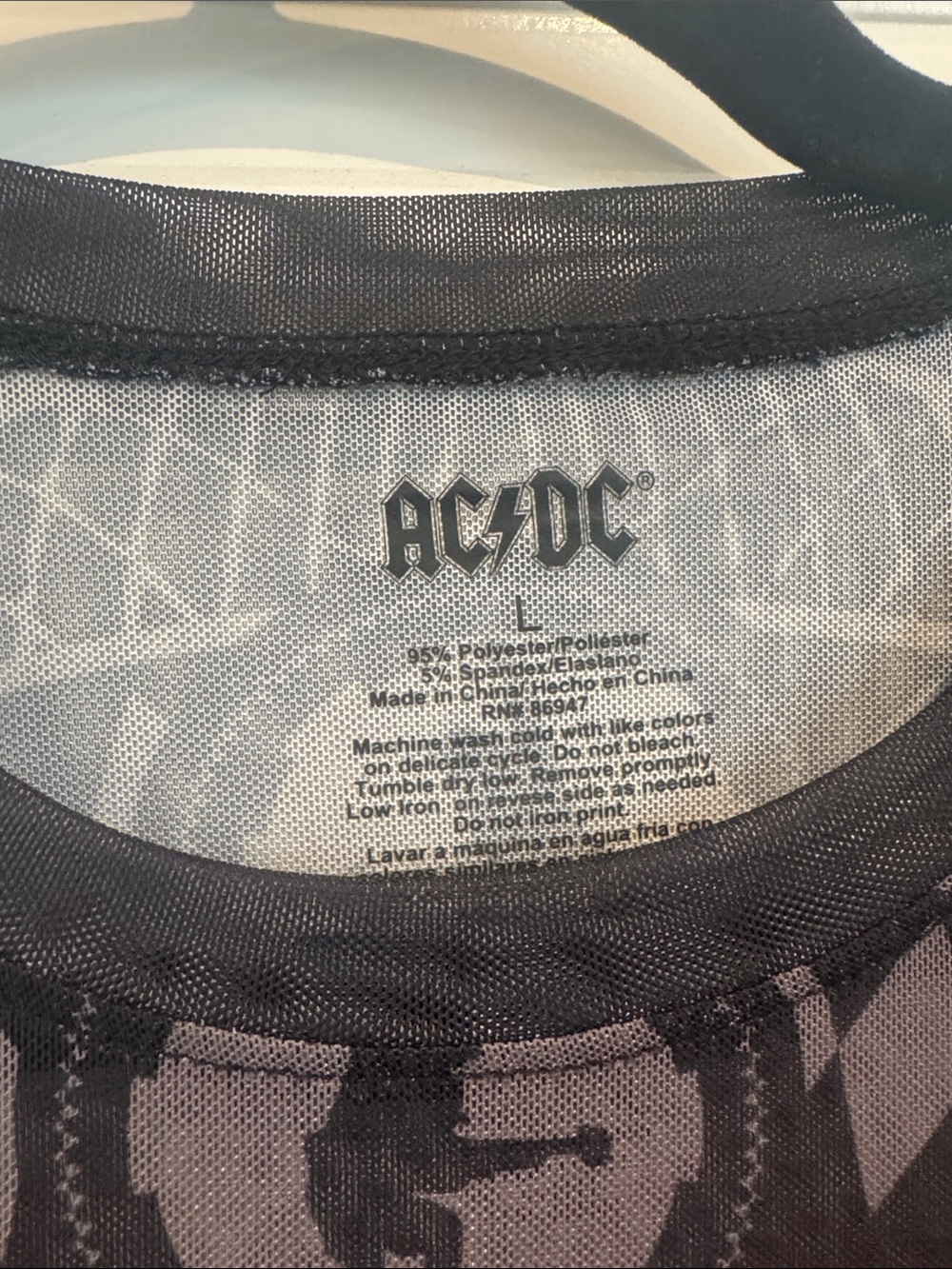 [NWT] AC/DC Black & Red Long Sleeve Graphic Crop Top - Picture 2 of 4